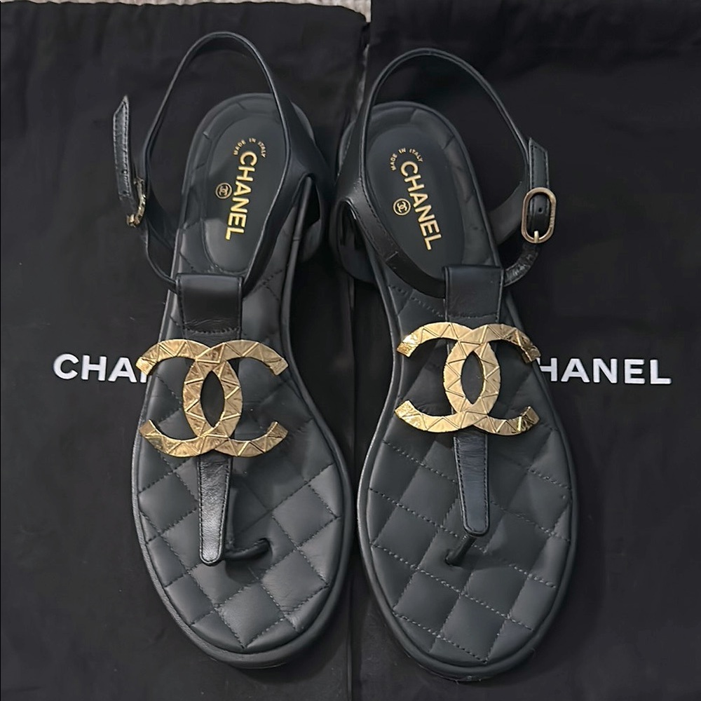 Chanel black thong sandals with large gold tone CC logo size 38 in original box